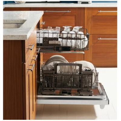 Monogram 24-inch Built-In Dishwasher ZDT800SSFSS IMAGE 2