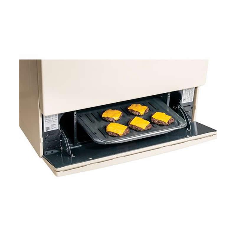 Hotpoint 30-inch Freestanding Gas Range RGB508PEFCT IMAGE 2