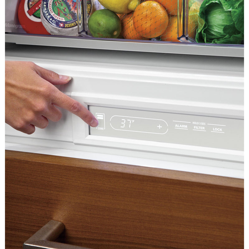 Monogram 30-inch, 14.09 cu. ft. Bottom Freezer Refrigerator with Ice and Water ZIC30GNHII IMAGE 3