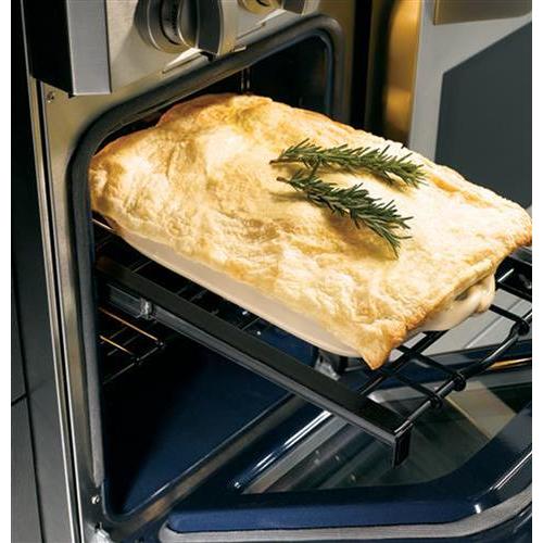 Monogram 48-inch Freestanding Dual-Fuel Range with Professional Oven System ZDP484NGPSS IMAGE 12