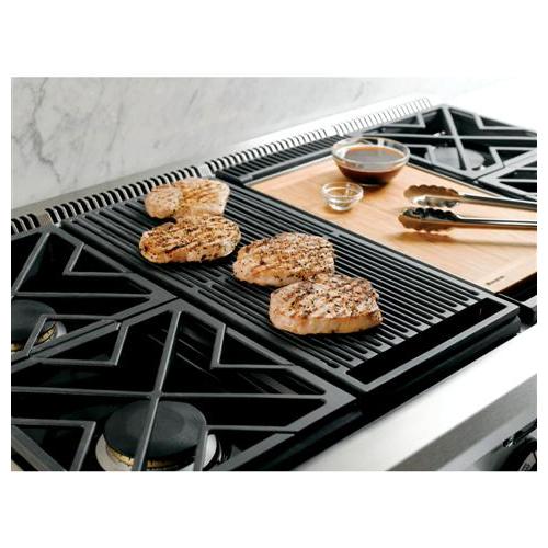 Monogram 48-inch Freestanding Dual-Fuel Range with Professional Oven System ZDP484NGPSS IMAGE 14