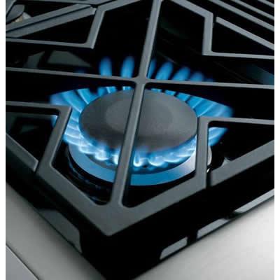 Monogram 48-inch Gas Rangetop ZGU484NGPSS IMAGE 2