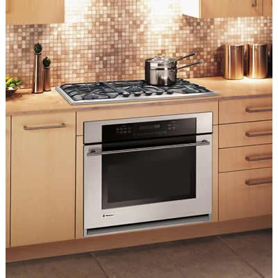 Monogram 30-inch, 4.4 cu. ft. Built-in Single Wall Oven with Convection ZET938SMSS IMAGE 2