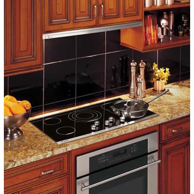 Monogram 30-inch, 4.4 cu. ft. Built-in Single Wall Oven with Convection ZET938SMSS IMAGE 3