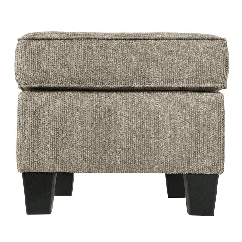 Benchcraft Shewsbury Fabric Ottoman 4720214 IMAGE 3