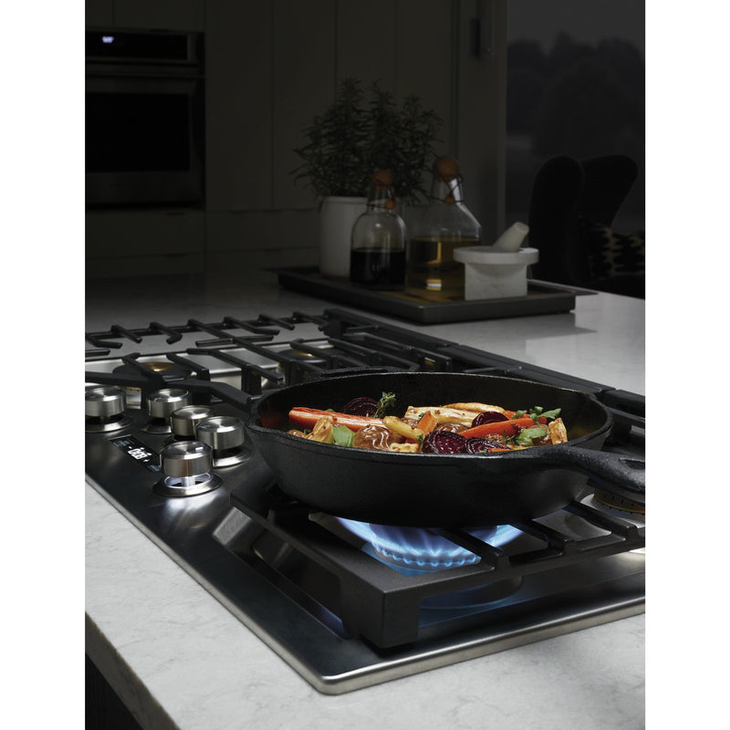 Monogram 36-inch Built-In Gas Cooktop ZGU36ESLSSSP IMAGE 16