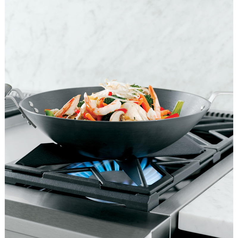 Monogram 30-inch Freestanding Gas Range ZGP304NRSS IMAGE 3